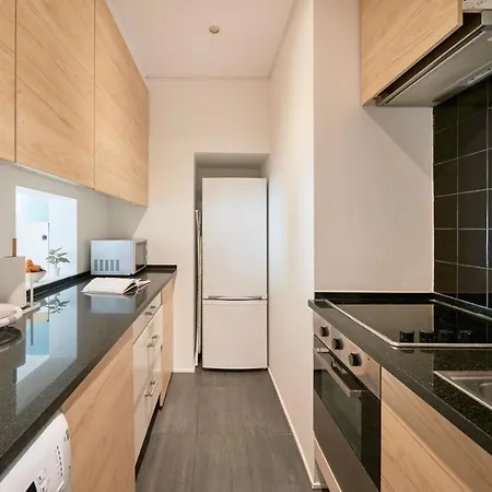 Sunny With Balcony! *