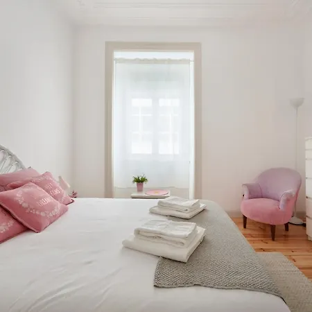 Sunny With Balcony! Апартаменты *