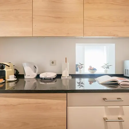 Sunny With Balcony! Apartment Lisbon